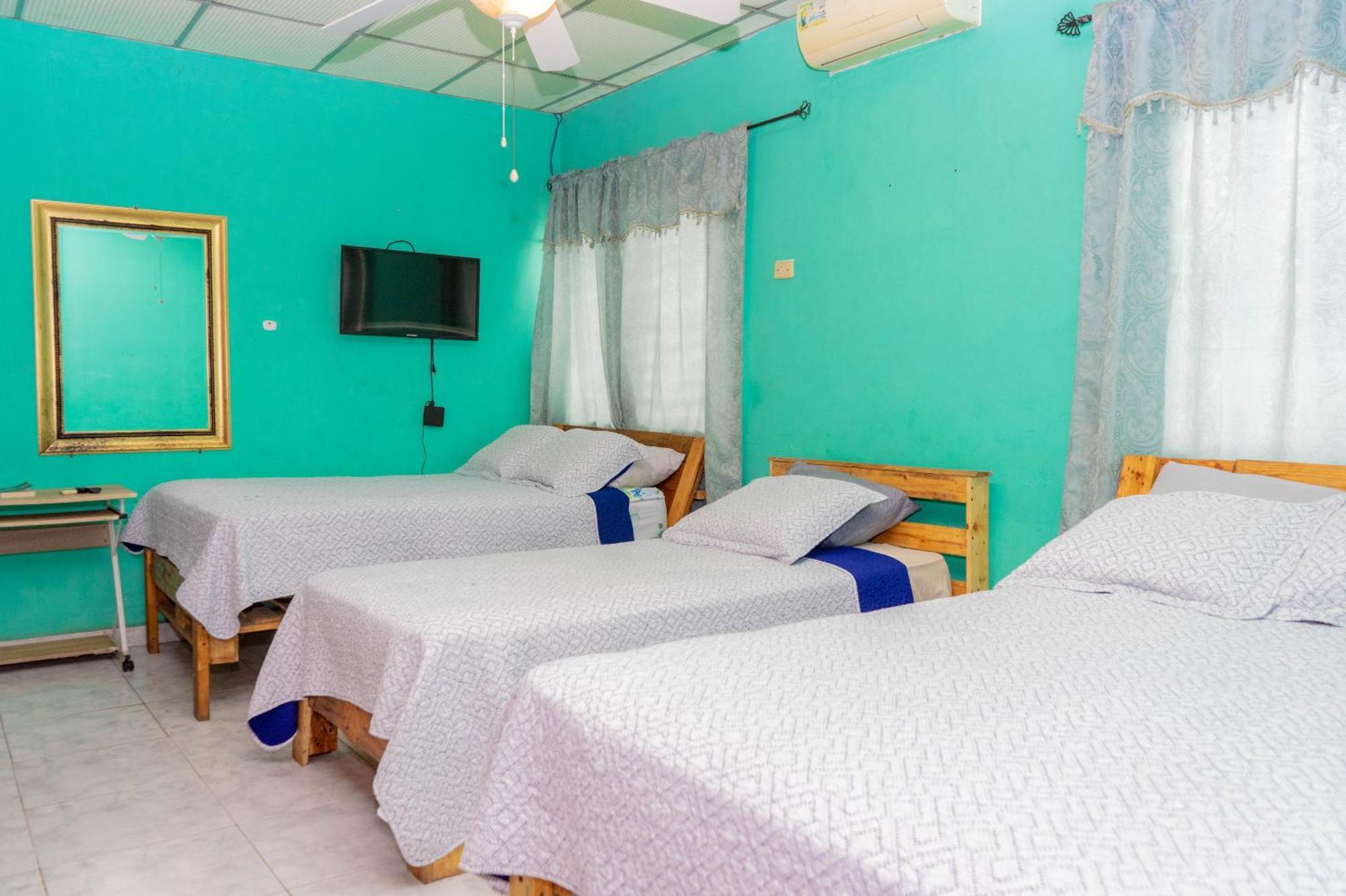 Hostal Familiar Argenal - David Exteriér fotografie